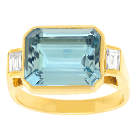 #27372 - 4.0 Carat Aquamarine and Diamond Ring