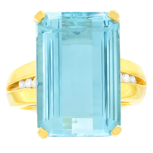 #27478 - 15.0 Carat Aquamarine and Diamond Ring