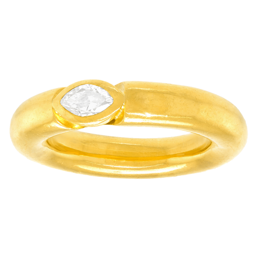 #27877 - Heavy Gold Ring set with Marquise Diamond
